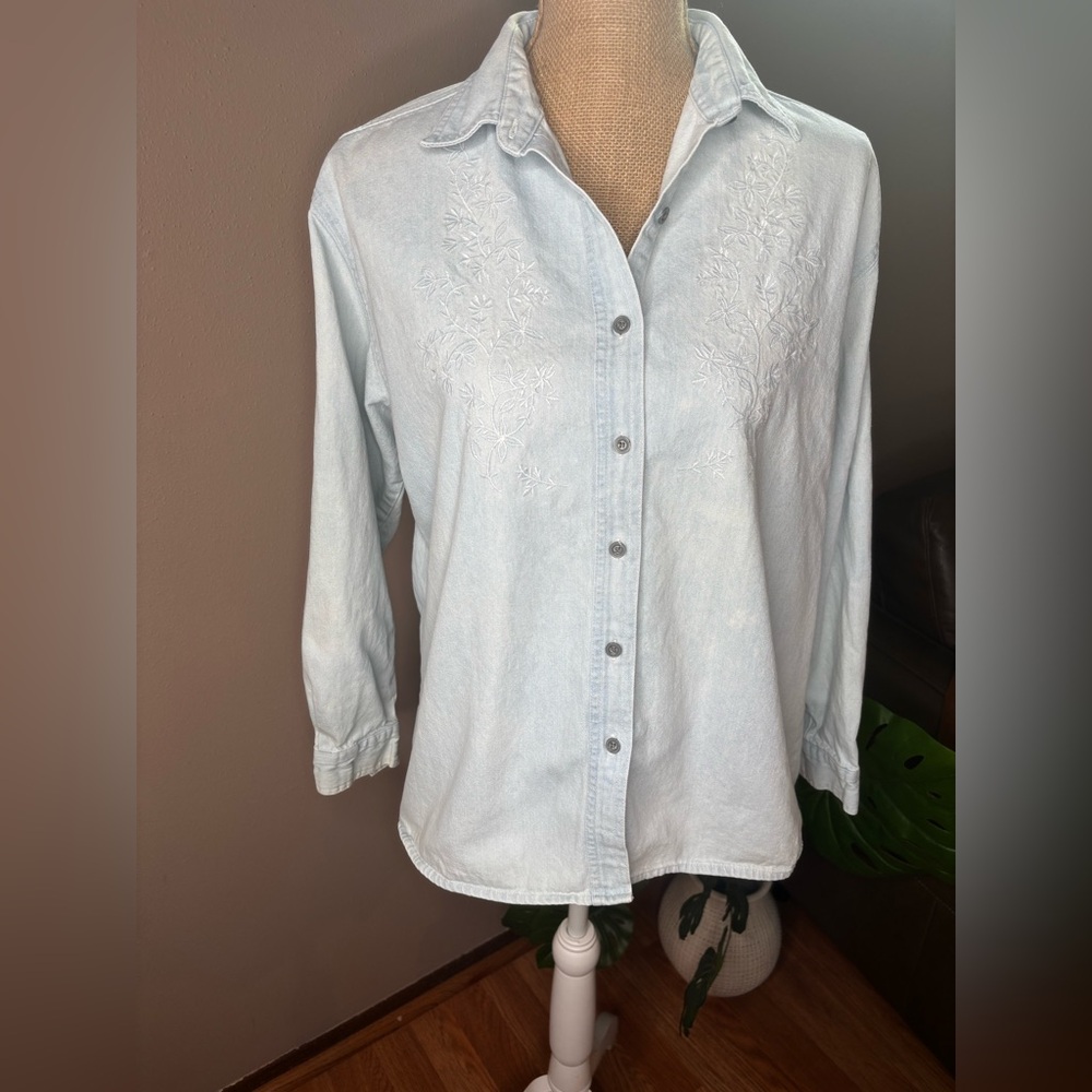 Vintage OS International White-Wash Embroidered Denim Women's Button Shirt 9/10